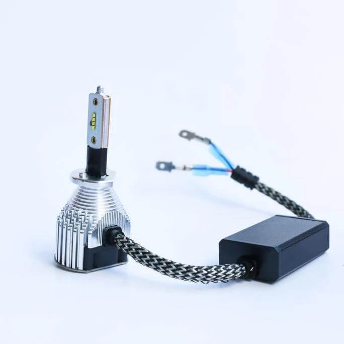 Low Beam - H1 LED Headlight Kit - 6000K 8000LM With Philips  ZES Chips - LightingWay